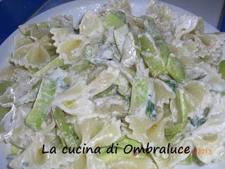 Farfalle alla crema con zucchine trombetta e noci