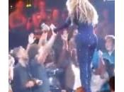 Beyonce prende mano sviene (Video)