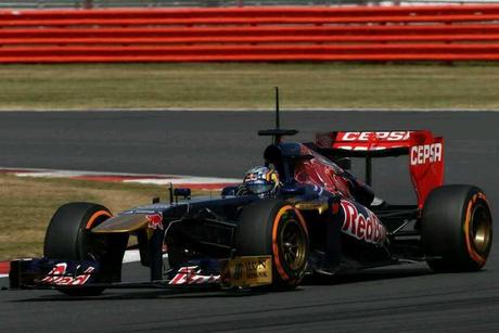 TORO ROSSO STR08: PROVATA ALA POSTERIORE PER IL 2014