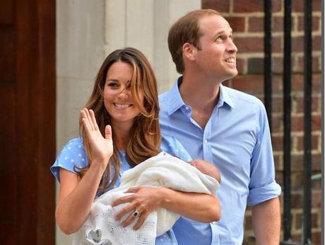 Kate Middleton lascia l’ospedale con William: ecco le foto del Royal Baby