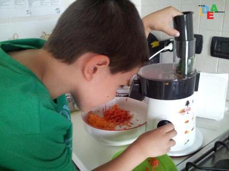 BAMBINI IN CUCINA SCOPRENDO SALAD MAKER