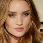 Rosie Huntington-Whiteley: Ricrea il suo trucco in 5 minuti