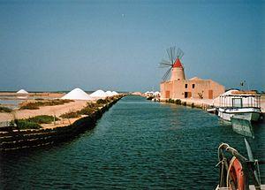 Salt evaporation ponds at Marsala, Sicily Deut...