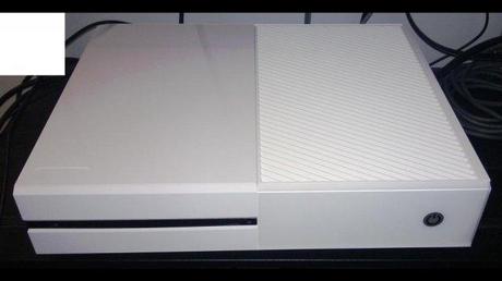 Xbox One - Avvistato un devkit bianco