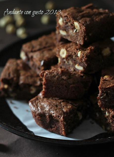 Brownies alle nocciole: comincio sempre e mai finisco.