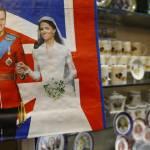 Kate Middleton: il royal baby sui giornali inglesi e sui gadget02