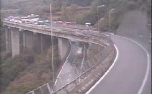 autostrada viadotto a26 traffico