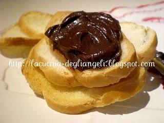 Nutella? crema di nocciole!!... si grazie!!