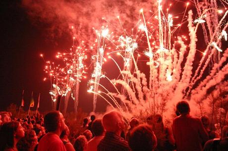 E dopo   l’intimità del Natale…fuochi d’artificio senza farsi male…