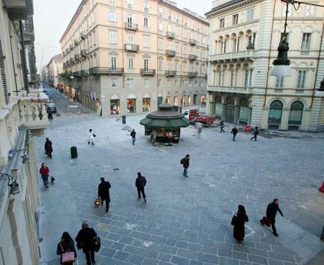 Via Carlo Alberto: pro e contro della pedonalizzazione