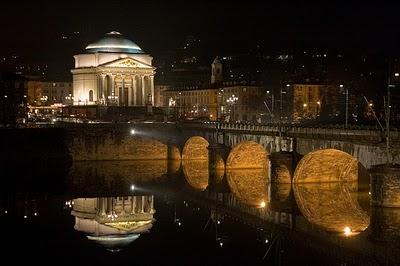 Natale a Torino: Luci, Macarons e Bollito!?