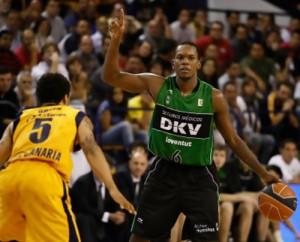 Russell Robinson (Joventut) da acb.com