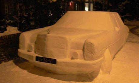 Pupazzo di neve in Mercedes