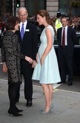 Le persone acide e Kate, icona di stile anche con il Royal Pancione