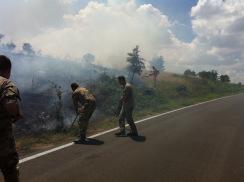 Corato/ Ambiente. Domato dai Bersaglieri di Altamura l’incendio sulla SP Corato Bisceglie, al km 19