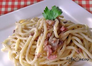 Spaghetti con salsa di noci e pancetta