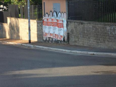 Abbiamo riempito il quartiere di orrendi manifesti abusivi? Si, è vero, ma ormai li avevamo stampati che dovevamo fare???