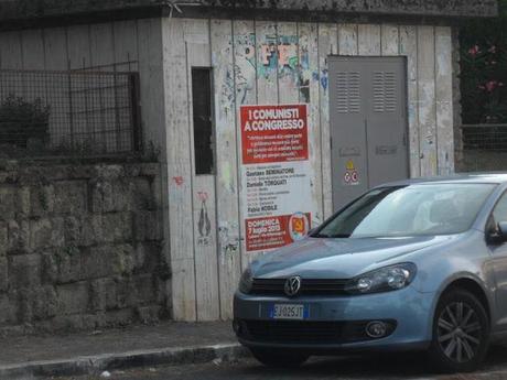 Abbiamo riempito il quartiere di orrendi manifesti abusivi? Si, è vero, ma ormai li avevamo stampati che dovevamo fare???