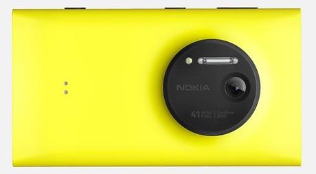 Nokia Lumia 1020 Unboxing e prime impressioni : I video in arrivo dagli USA