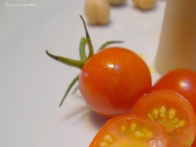 Paccheri con farcia di ceci al cardamomo e salsa piccante al caffè