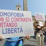 Piazza Montecitorio, flash mob per dire no alla legge contro l'omofobia05