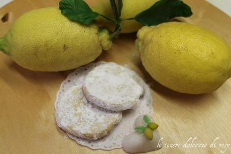 Lemon meltaway cookies - i biscotti natalizi inglesi con 33° all'ombra!!!