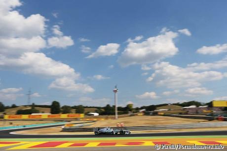 Lewis Hamilton (Mercedes) on track