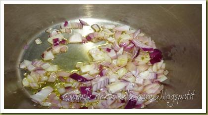Zuppetta vegan di fagioli con avena decorticata, cipolla e patate (1)