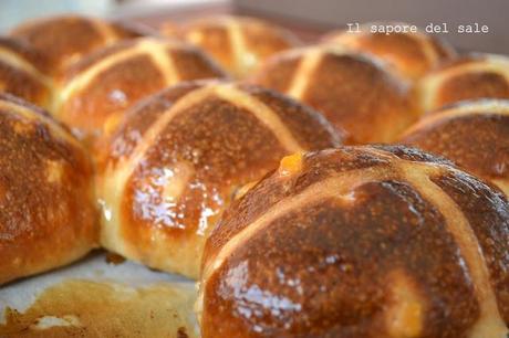 Anche se la Pasqua è passata... Hot cross buns!