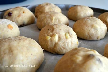 Anche se la Pasqua è passata... Hot cross buns!