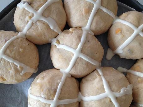 Anche se la Pasqua è passata... Hot cross buns!