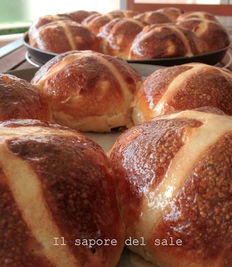 Anche se la Pasqua è passata... Hot cross buns!