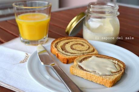 Two is megl che one...fette biscottate home-made e miele montato!