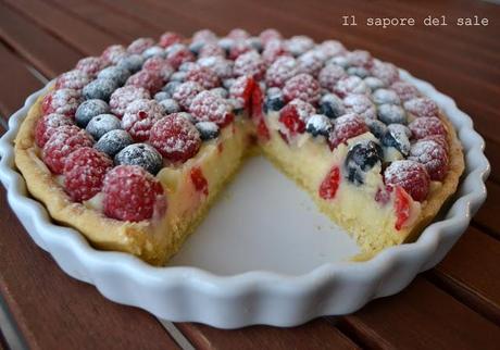 Crostata di lamponi e mirtilli neri con crema al limone... estate non tardare!