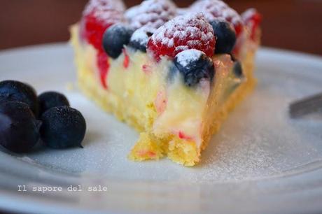 Crostata di lamponi e mirtilli neri con crema al limone... estate non tardare!