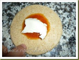 Panzerotti integrali con erbe aromatiche, pomodoro e mozzarella (6)