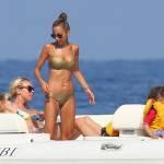 Nicole Richie a Saint Tropez con il marito e i figli (foto)