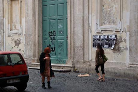 QUEL SENSO DI ABBANDONO E IMPOTENZA AI ROMANI GLIELO LEGGI NEGLI OCCHI. COSTRETTI A VIVERE PEGGIO DELLE BESTIE