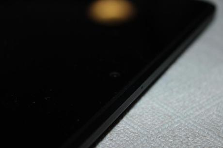Amazon Kindle Fire HD La fotocamera HD anteriore ed il microfono
