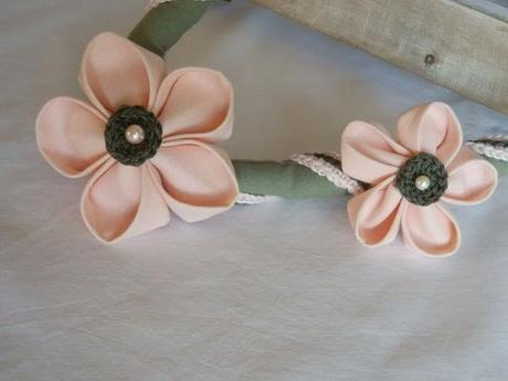 Foglie di salvia e petali di rosa