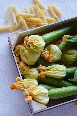 PENNE alla CREMA di ZUCCHINE e CRESCENZA