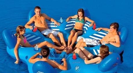 Estate e feste in piscina, ecco le tendenze per un party perfetto