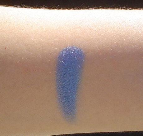 Review: VIVO Cosmetics Pearl Eyeshadow in Blue Lagoon