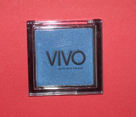 Review: VIVO Cosmetics Pearl Eyeshadow in Blue Lagoon