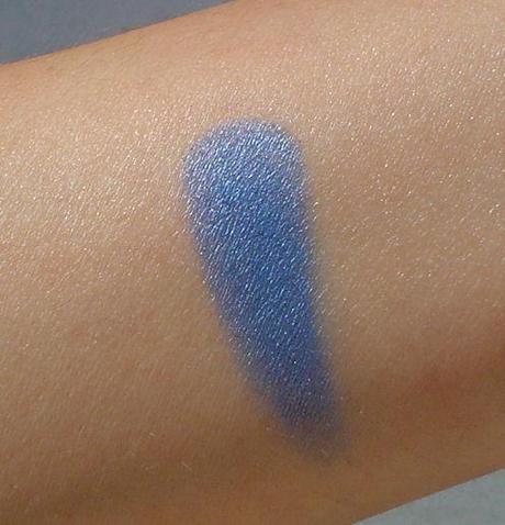 Review: VIVO Cosmetics Pearl Eyeshadow in Blue Lagoon