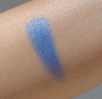 Review: VIVO Cosmetics Pearl Eyeshadow in Blue Lagoon