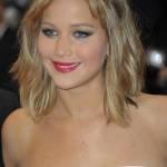 Jennifer Lawrence: Ricrea il suo look con 3 facili passaggi