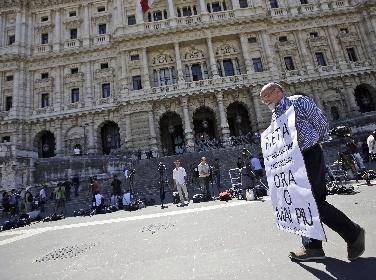 C 2 box 26697 foto1 Rassegna stampa del 1° agosto 2013: sentenza Cassazione, nuovo redditometro, arrestato dissidente kazako