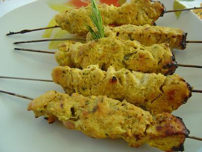 Spiedini di pollo al curry e yogurt