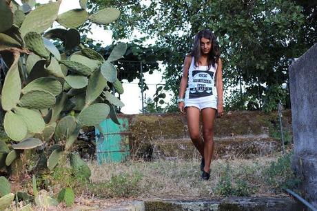 OUTFIT: DRESS CODE TEE, SHORTS E CONFUSION MOOD